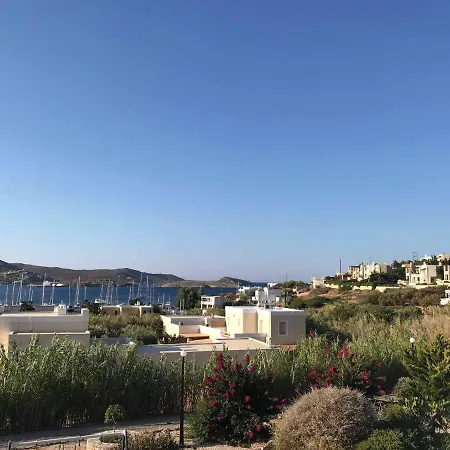 Galini & 3* Finikas (Syros)