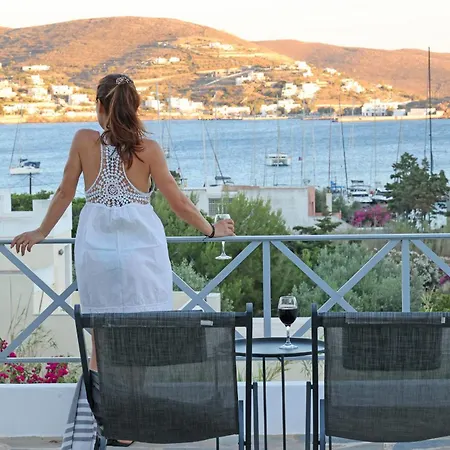Galini & 3* Finikas (Syros)