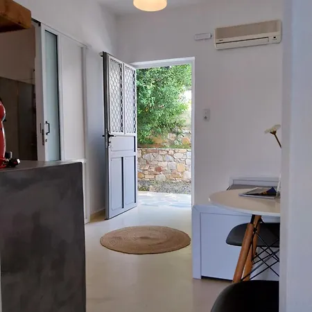 Galini & Lägenhetshotell Finikas (Syros)