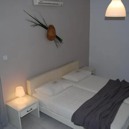 Galini & Finikas (Syros)