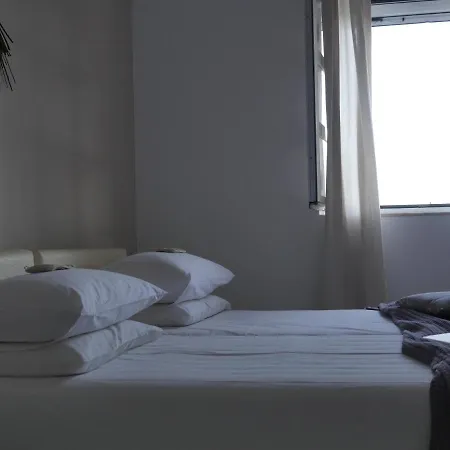 Galini & 3* Finikas (Syros)