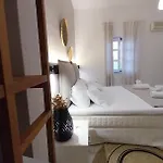 Galini & Aparthotel Finikas (Syros)