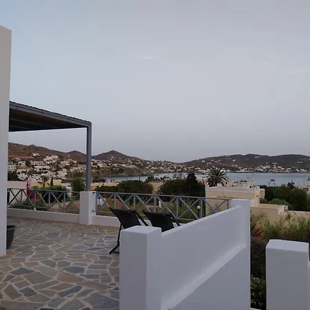 Galini & 4* Finikas (Syros)