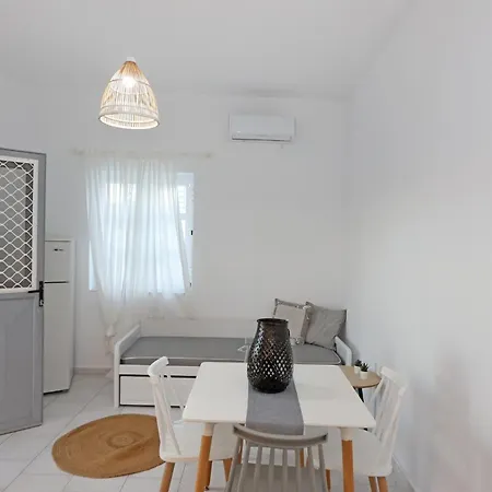 Galini & 4* Finikas (Syros)