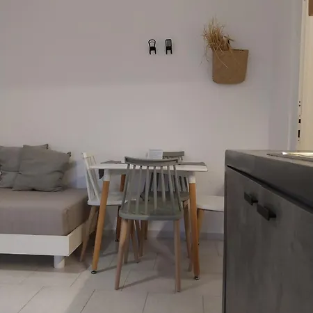 Galini & Hotel apartamentowy Finikas (Syros)