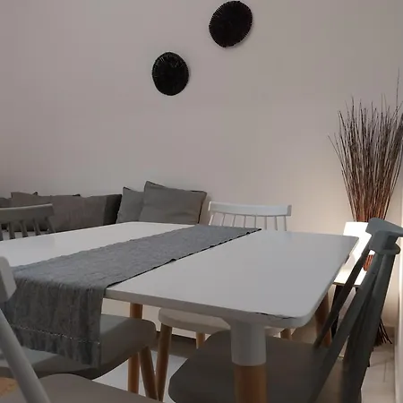 Galini & Hotel apartamentowy Finikas (Syros)