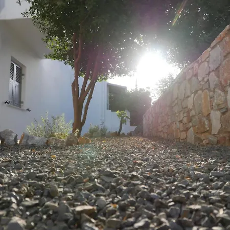 Galini & 3* Finikas (Syros)